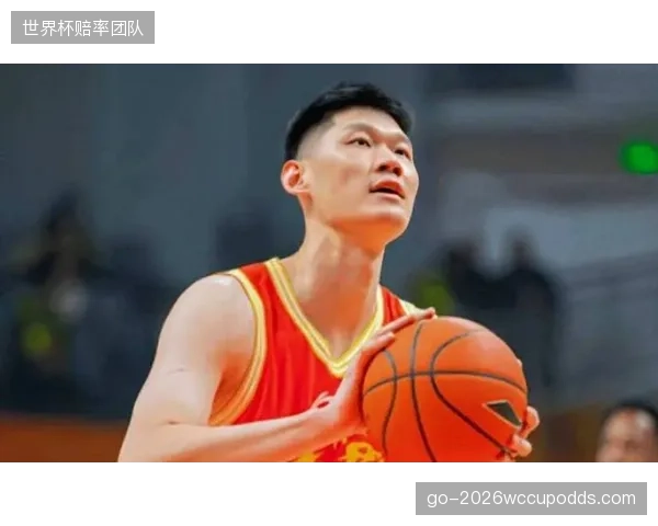 胡金秋的护筐能力将直接影响王哲林在低位的进攻效率，二人对位成G1胜负手。